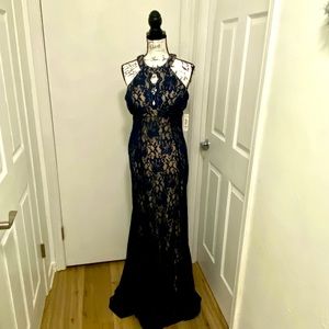 Night Way navy and nude lace keyhole halter dress. Size 10.